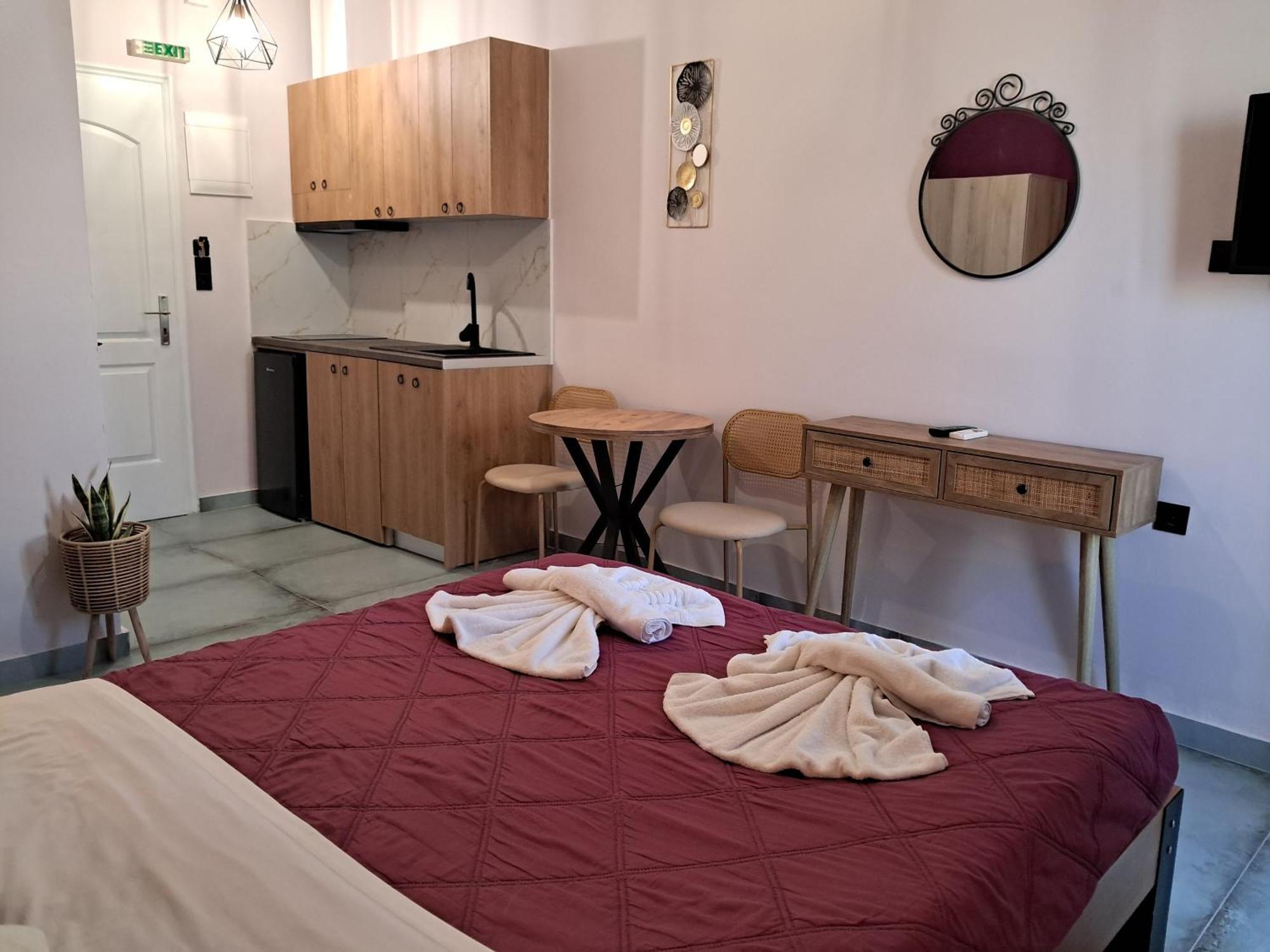 Poppy Beloni Aparthotel Ханя Екстериор снимка